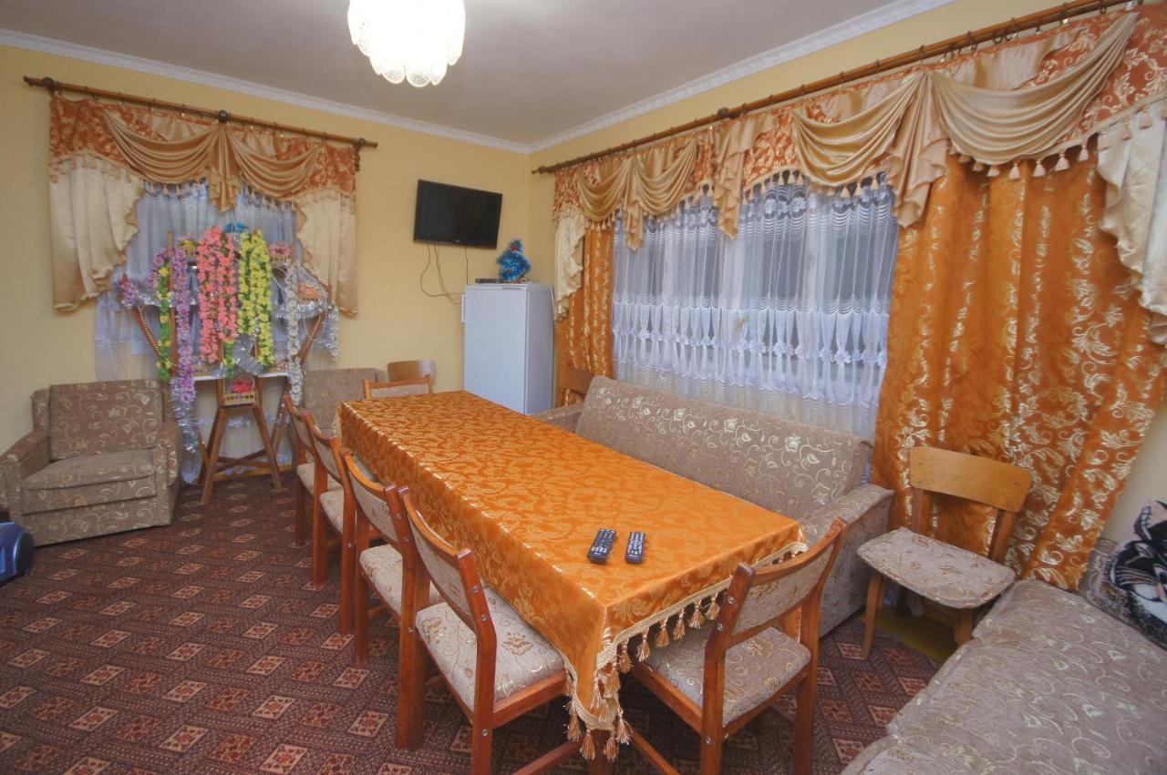 Аня Рома Hotel Lazeshchyna Ngoại thất bức ảnh